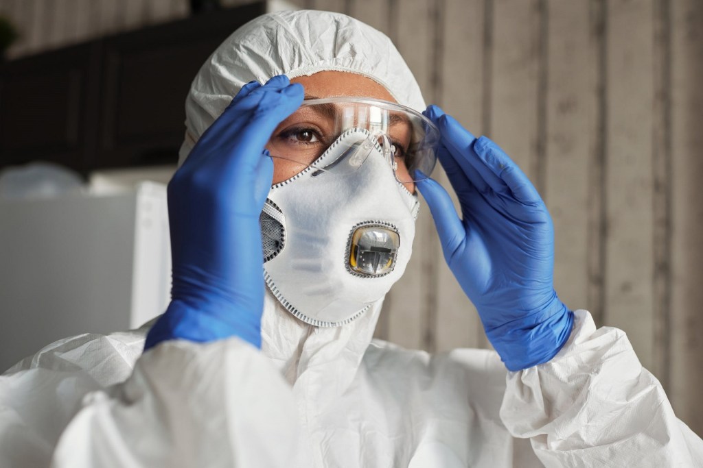 Dentist wearing PPE